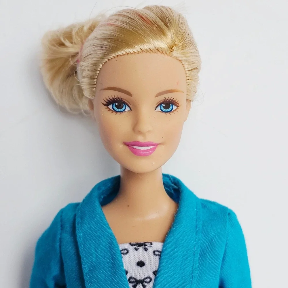 Modern Barbie Careers Teacher Doll Blonde Blue Eyes Movie Fashionista Career Toy